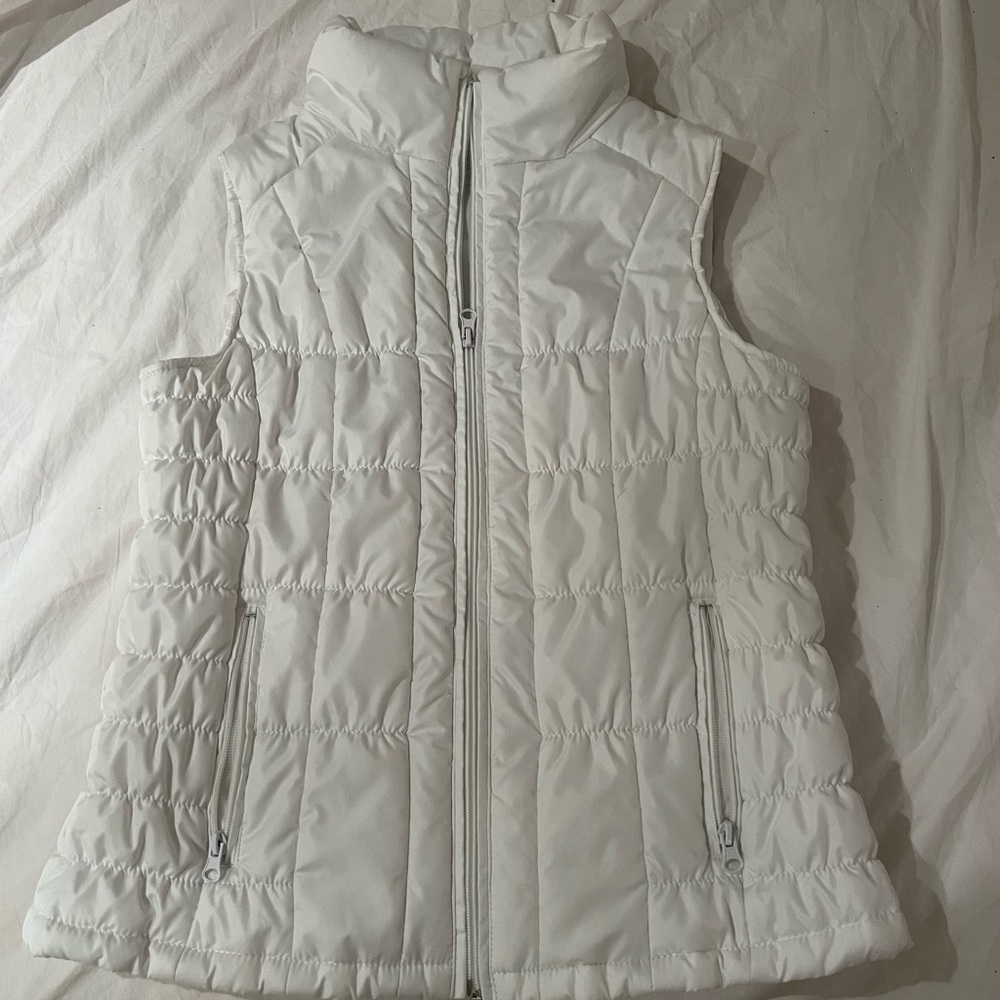 new york and company white puffer vest SMALL